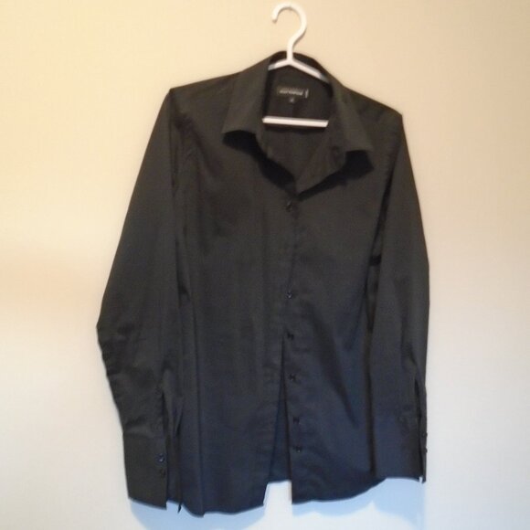 HOLT RENFREW WOMANS LONG SLEEVED TOP SIZE 10 - Picture 1 of 3